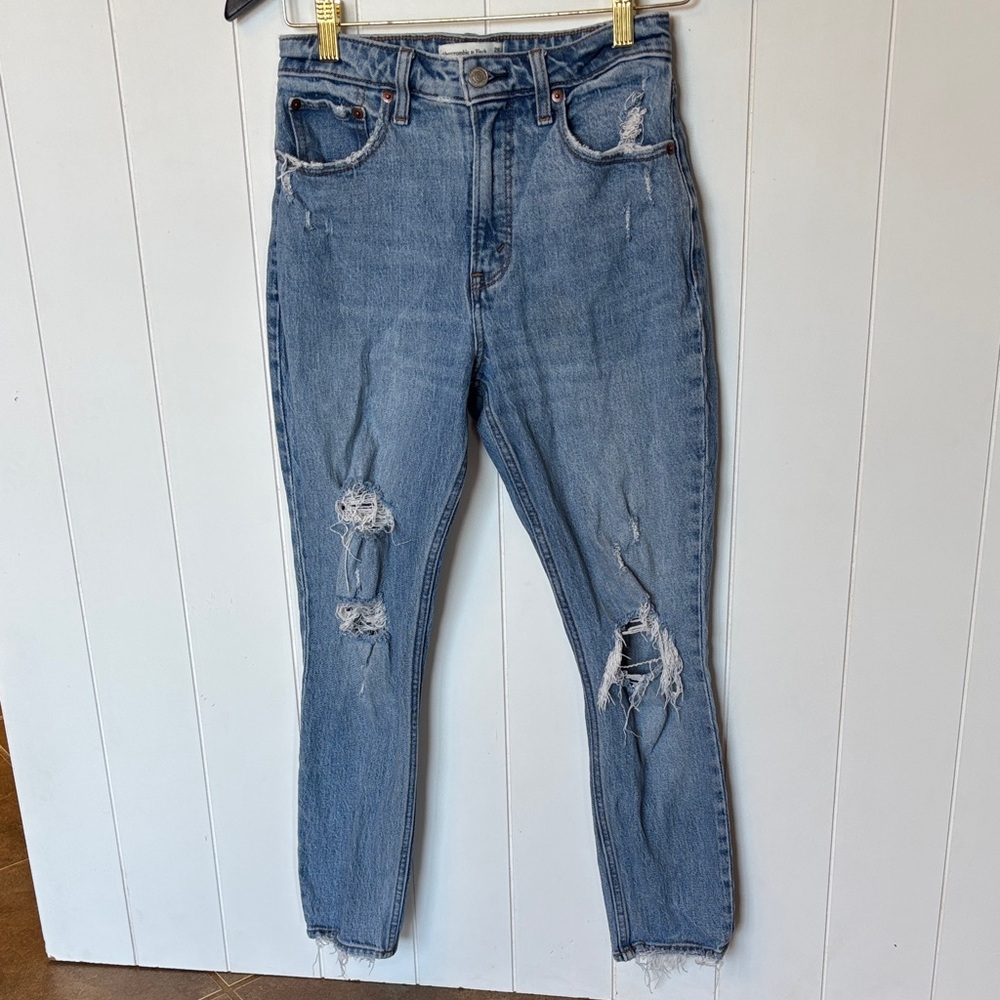 Abercrombie & Fitch curve love the skinny high rise jeans! 26
